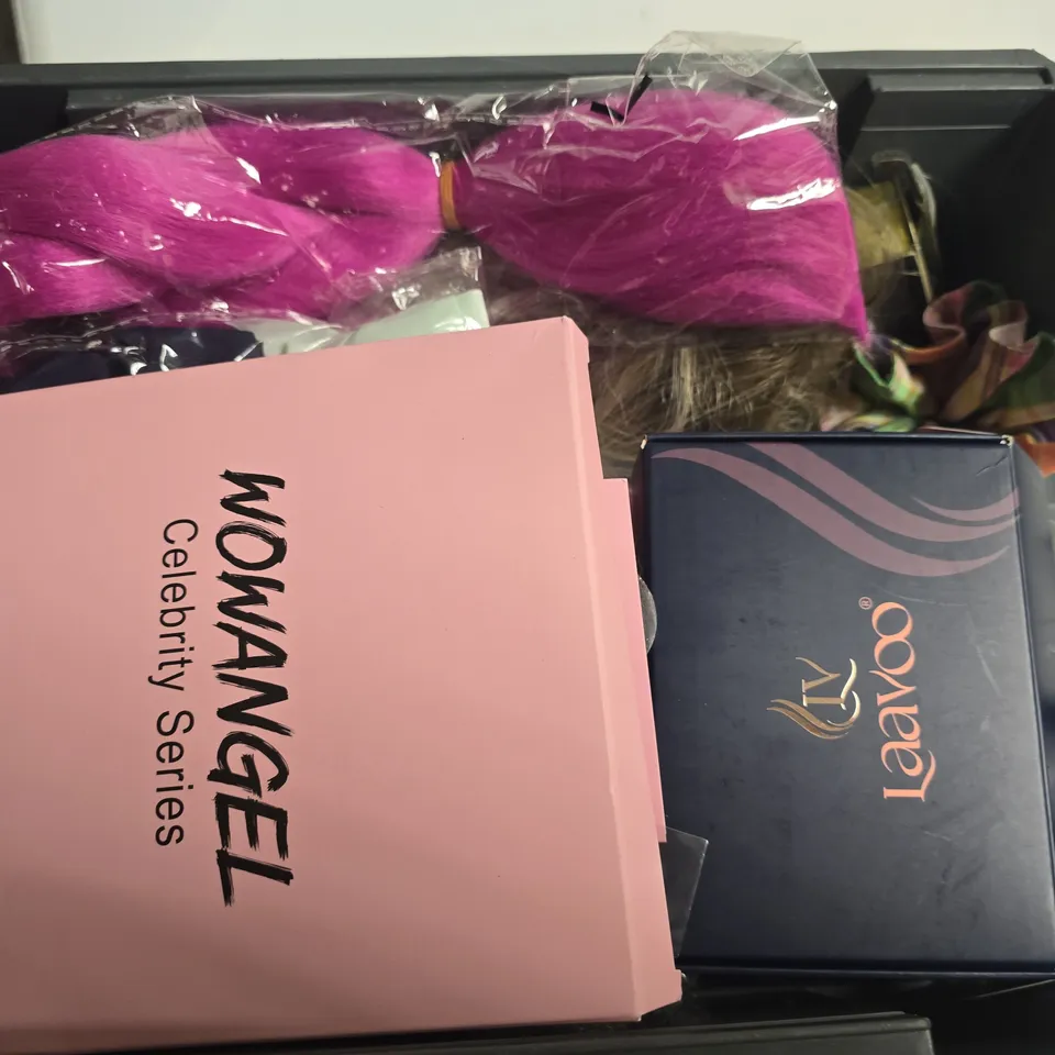 APPROXIMATELY 10 ASSORTED HAIR ACCESSORIES TO INCLUDE EXTENSIONS, MICROFIBRE HAIR TOWEL, HAIR CLIPS, ETC
