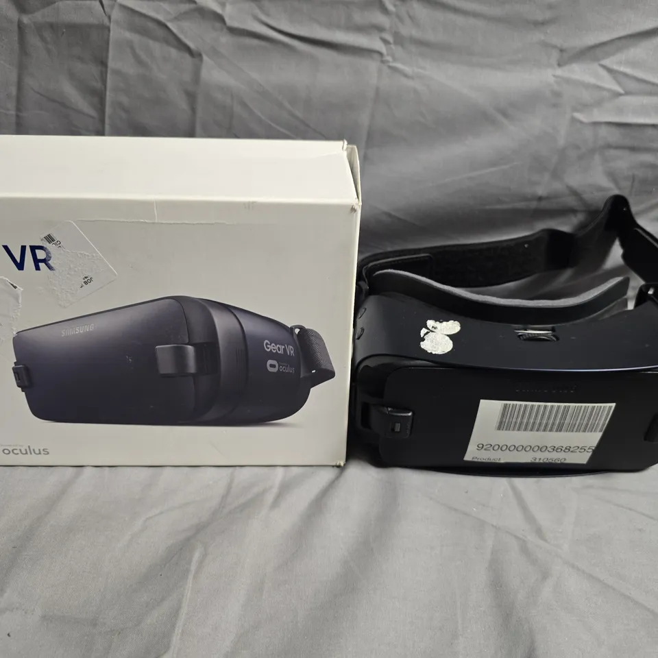 SAMSUNG GEAR VR WITH OCULUS – VIRTUAL REALITY HEADSET (BOXED)