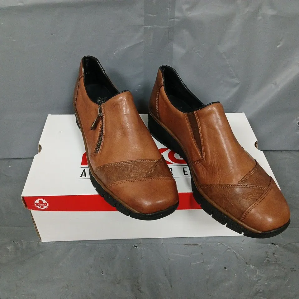 RIEKER SIDE ZIP SHOE- CHESTNUT SIZE 39
