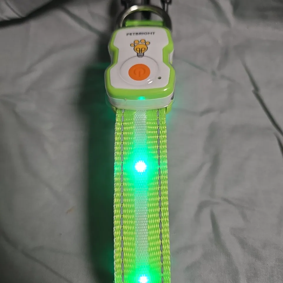APPROXIMATELY 20 PETBRIGHT RECHARGEABLE LED DOG COLLAR – NEON GREEN REFLECTIVE STRAP