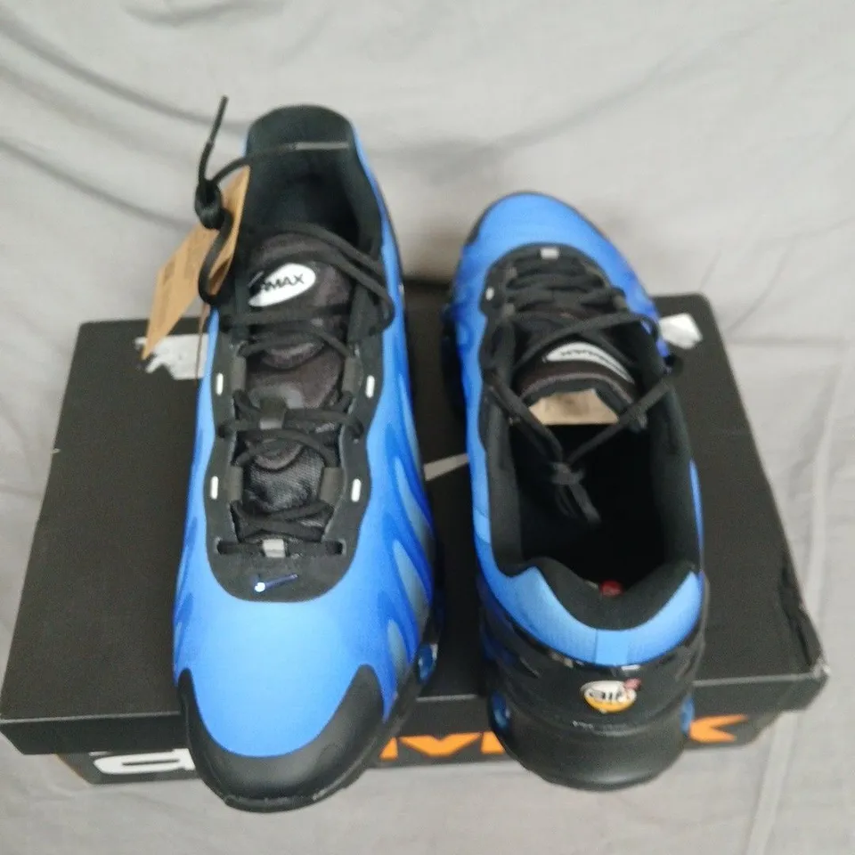 BOXE NIKE AIR MAX DN8 TRAINERS IN BLUE/BLACK - UK 12
