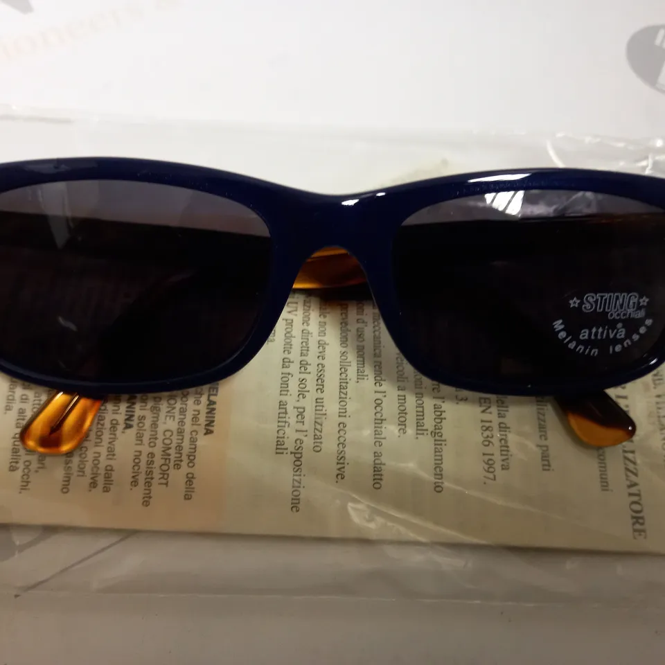APPROXIMATELY 9 DIERRE STING SUNGLASSES - BOXED