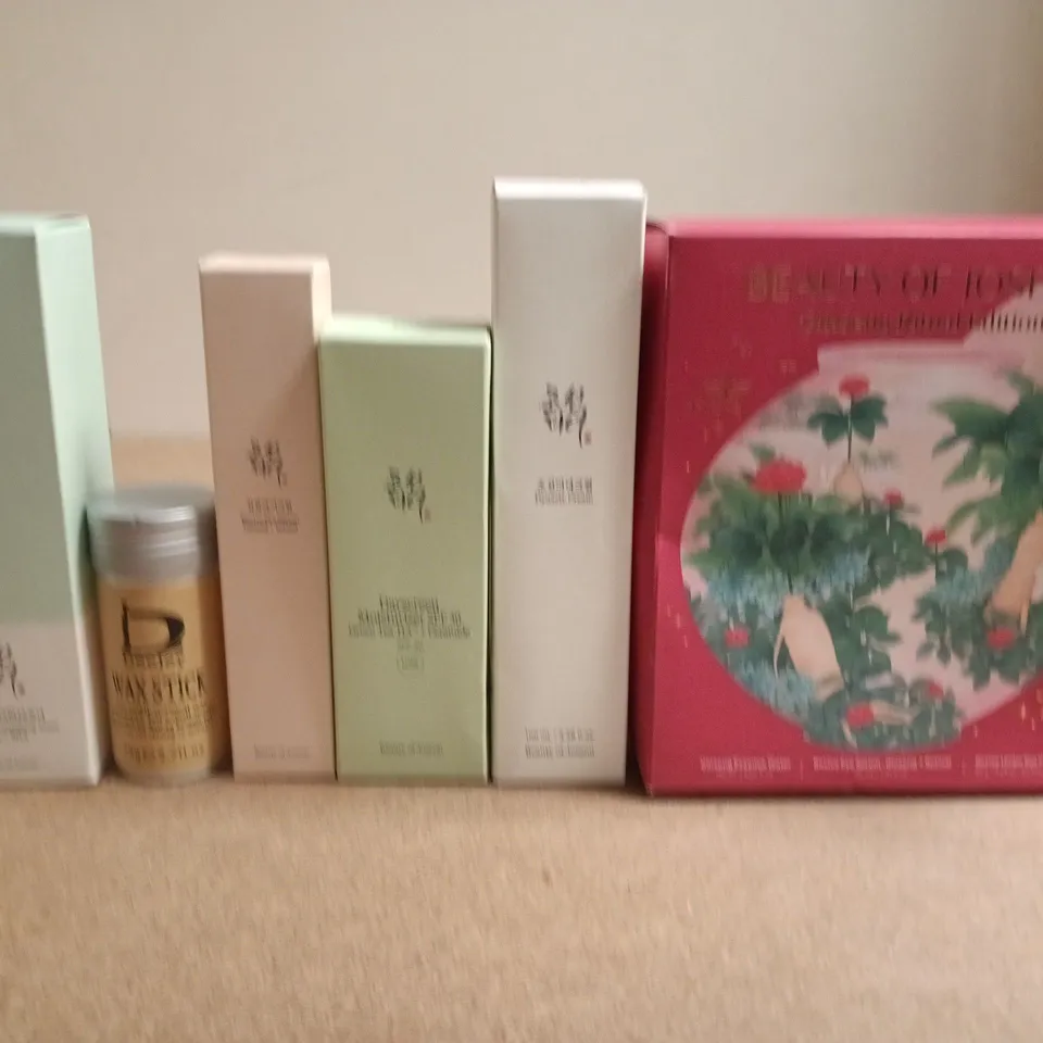 APPROXIMATELY 15 ASSORTED HEALTH & BEAUTY PRODUCTS TO INCLUDE JOSEON , HAIR STRAIGHTNERS AND HEY BUD