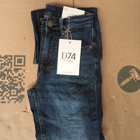 STRADIVARIUS D74 FLARE HIGH WAIST JEANS IN BLUE SIZE UK 4