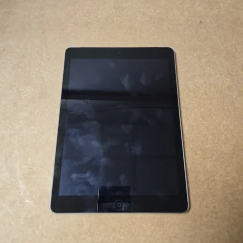 APPLE IPAD AIR TABLET 