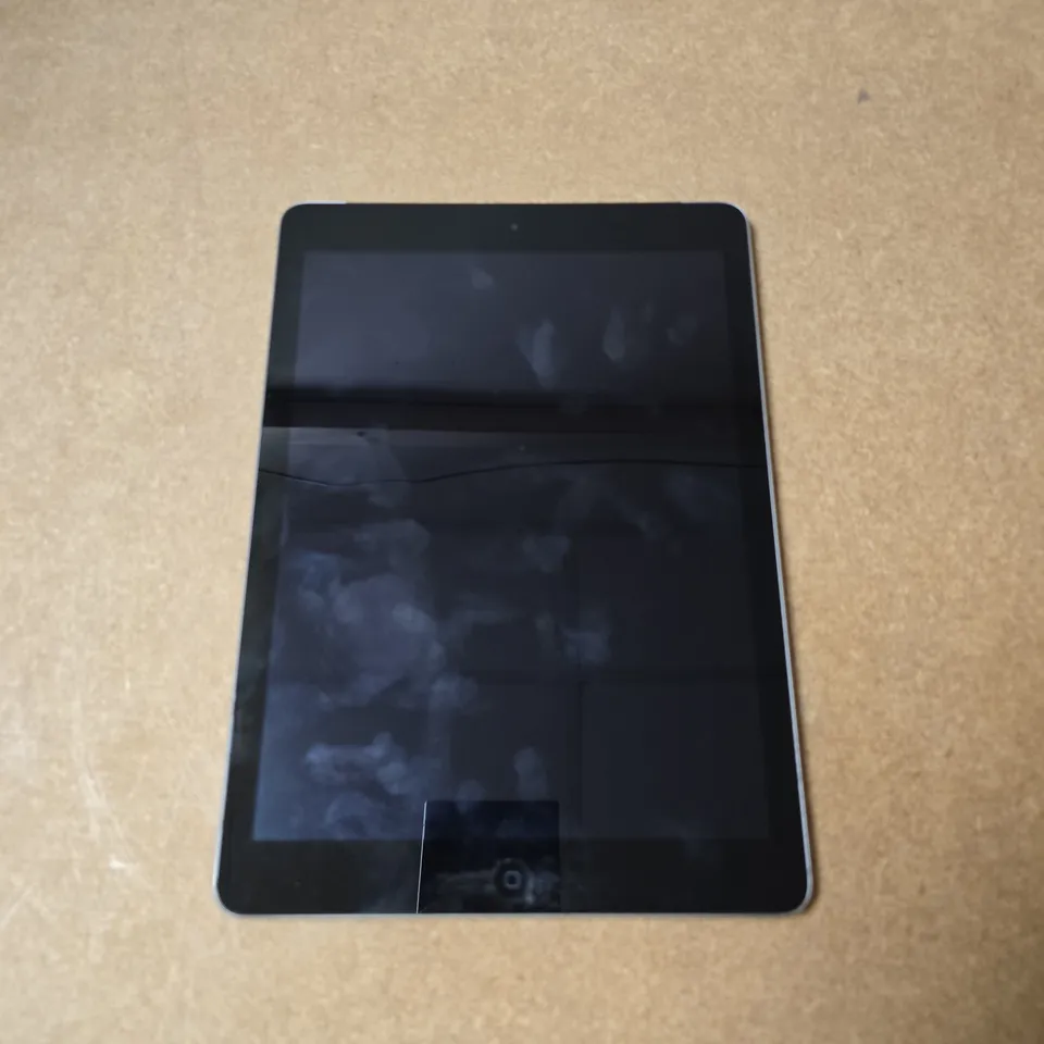 APPLE IPAD AIR TABLET