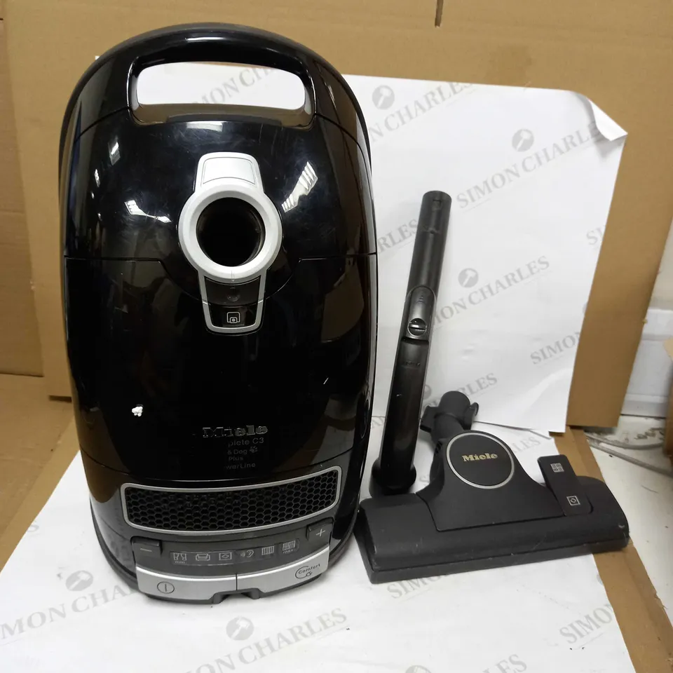 MIELE C3 CAT AND DOG PLUS BAGGED CYLINDER VACUUM CLEANER