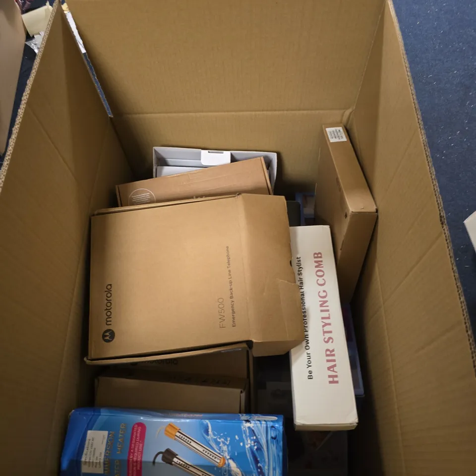 BOX OF APPROXIMATELY 15 ASSORTED ITEMS INCLUDING HAIR STYLING COMB , IMMERSION WATER HEATER AND MOTOROLA BACK UP LINE PHONE