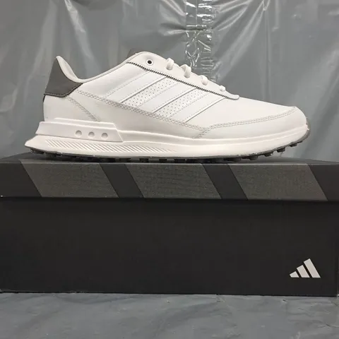 BOXED ADIDAS SHOES - INCORRECT PAIR