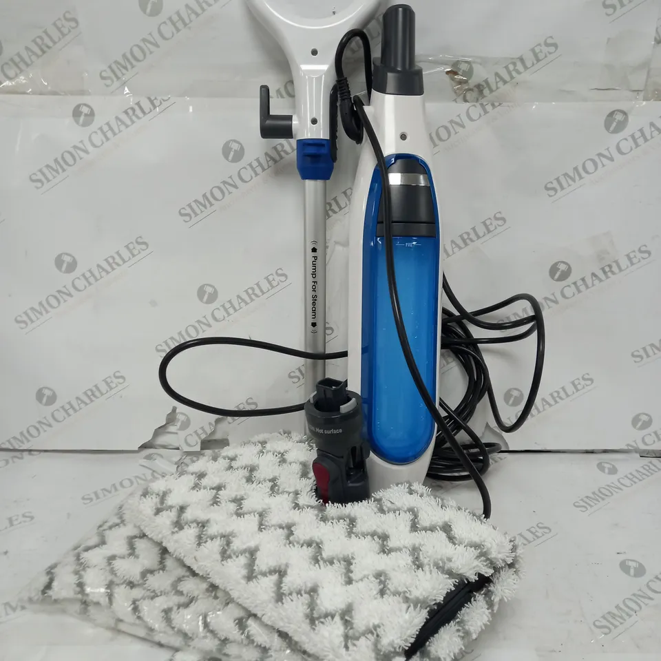 BOXED SHARK KICK & FLIP FLOOR MOP