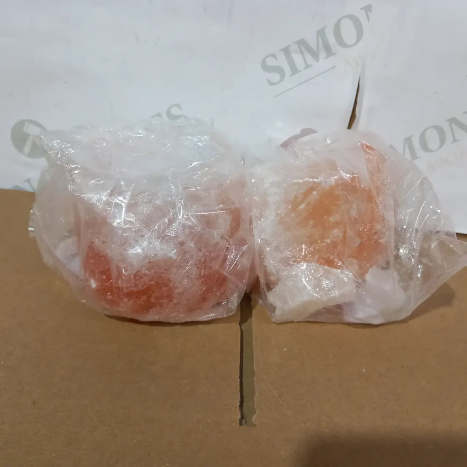 SET OF 2 HIMALAYAN ROCK SALT TEA LIGHT HOLDERS RRP £20