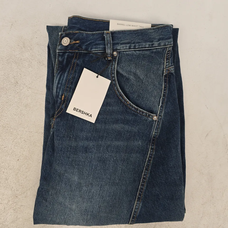 BERSHKA BARREL LOW WAIST TALL JEANS IN BLUE SIZE UK 12