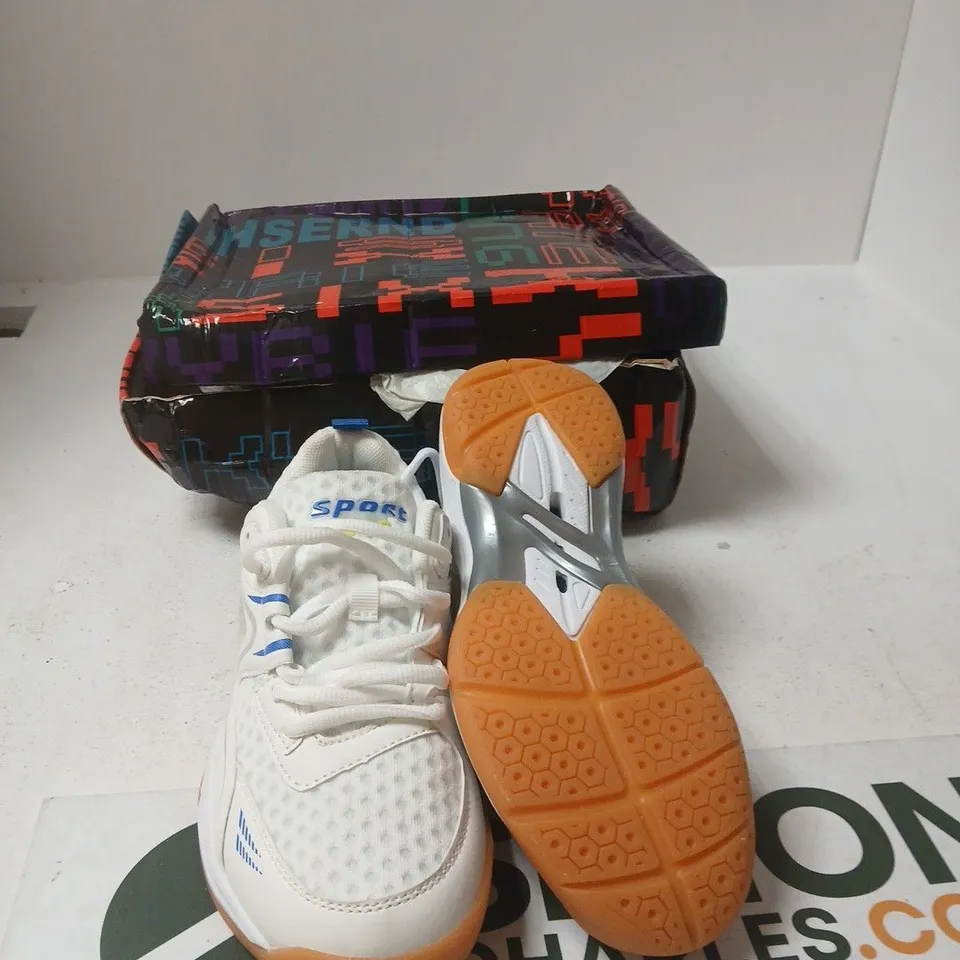 WHITE SPORT ATHLETIC SNEAKERS WITH ORANGE OUTSOLE – BOXED - EUR 36