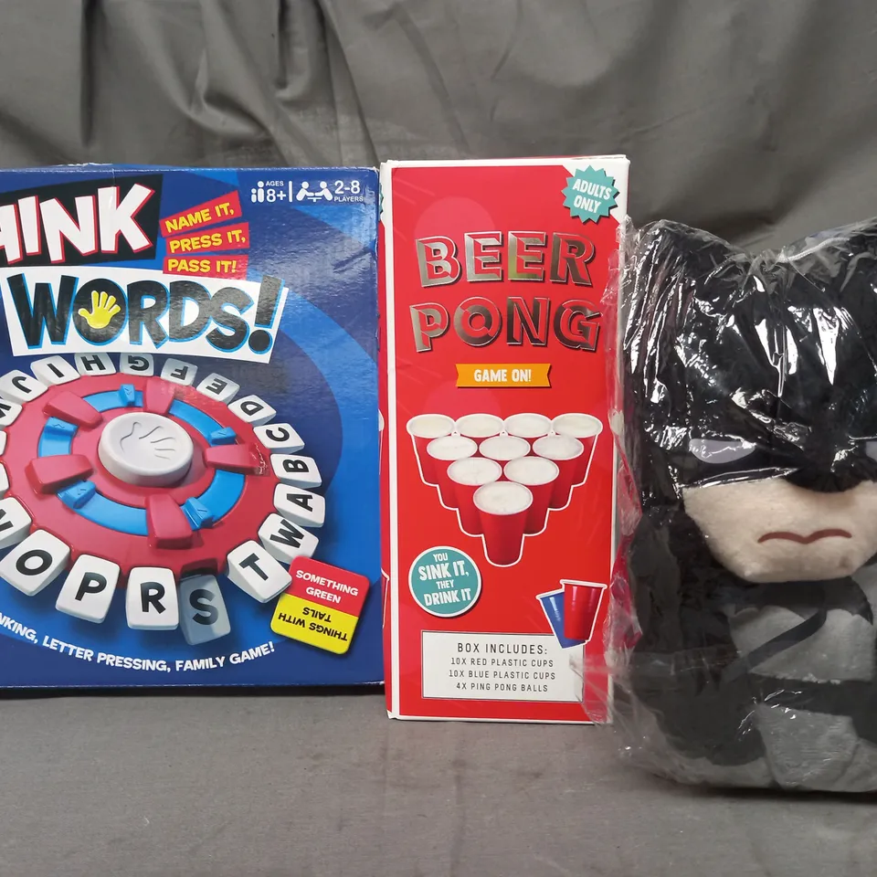 BOX OF APPROXIMATELY 20 ASSORTED TOYS AND GAMES TO INCLUDE THINK WORDS, BEER PONG, BATMAN PLUSH, ETC - COLLECTION ONLY