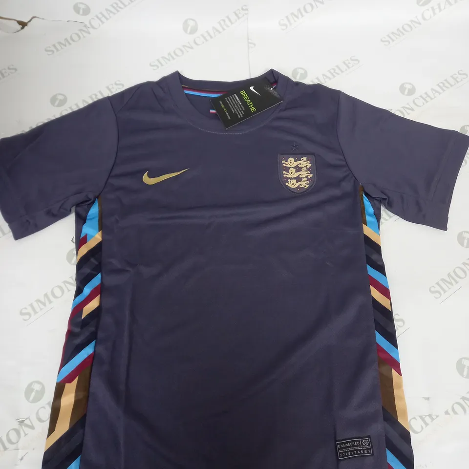 ENGLAND FC AWAY SHIRT AND SHORTS SIZE 26