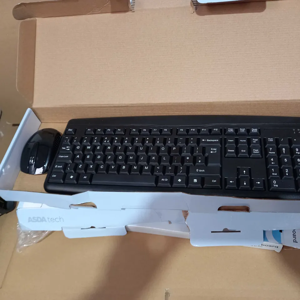 5 ASSORTED WIRE;ESS KEYBOARD AND MOUSE COMBOS