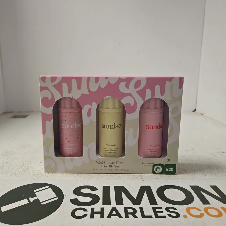 SUNDAE MINI SHOWER FOAM TRIO GIFT SET – 3 X 97ML (BIRTHDAY CAKE, VERY VANILLA & CHERRY ON TOP)