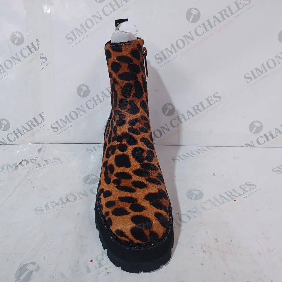 BOXED MODA IN PELLE GERRI EMBELLISHED SQUARE TOE CHELSEA BOOT - LEOPARD - SIZE 5