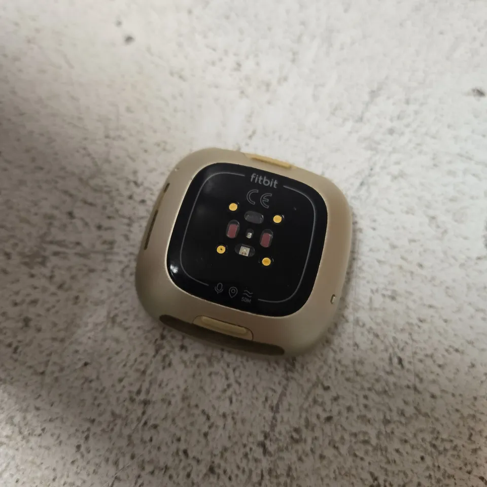 FITBIT VERSA 3 GOLD