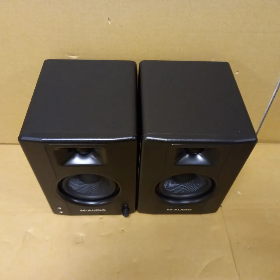 M-AUDIO BX4 - 120-WATT POWERED DESKTOP COMPUTER SPEAKERS