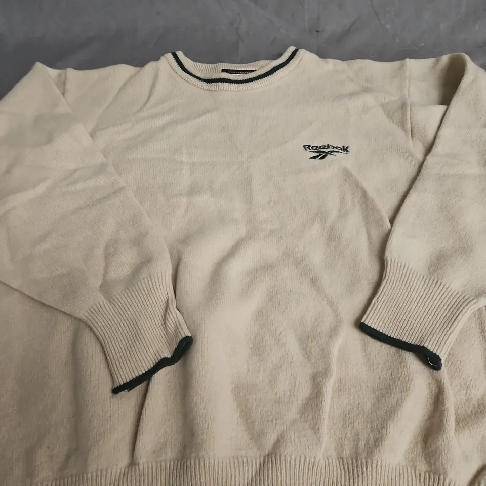 REEBOK CREWNECK SWEATSHIRT – SIZE L