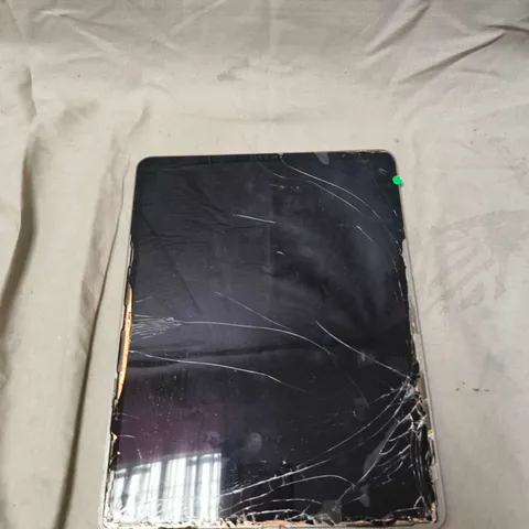 APPLE IPAD TABLET - A2378