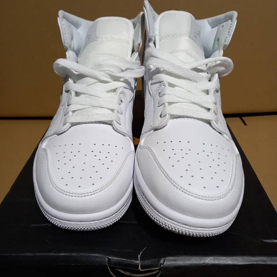 NIKE AIR JORDAN 1 MID 554724-109 TRAINERS - SIZE 6.5