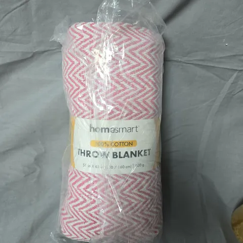 HOMESMART 100% COTTON THROW BLANKET – PINK ZIGZAG