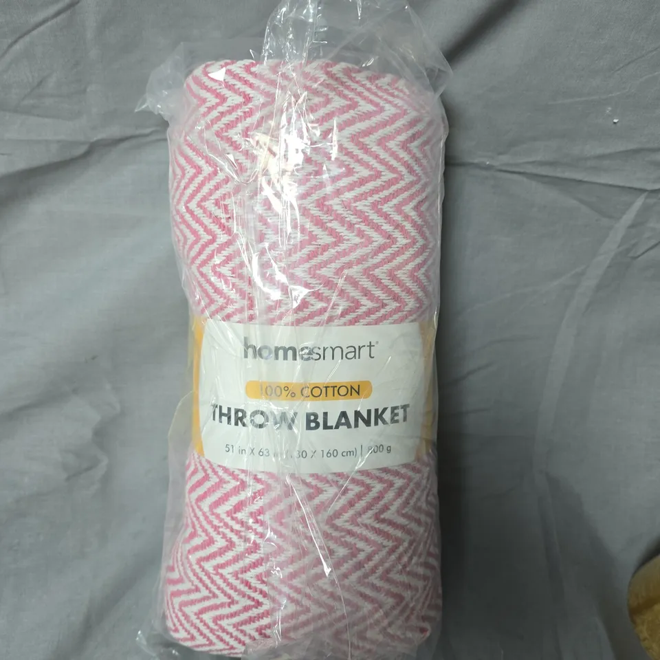 HOMESMART 100% COTTON THROW BLANKET – PINK ZIGZAG
