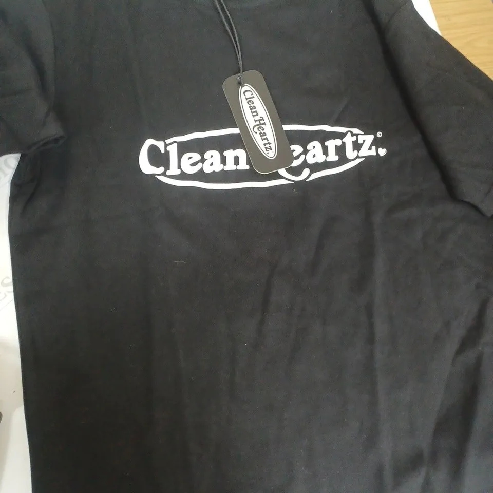 CLEAN HEARTZ SIGNATURE BLACK T-SHIRT - UK SIZE S