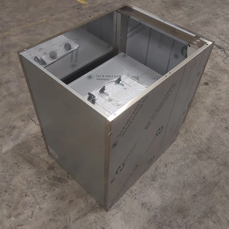 BOXED LINCAT SILVER LINK 600 HEATED AND AMBIENT PEDESTAL