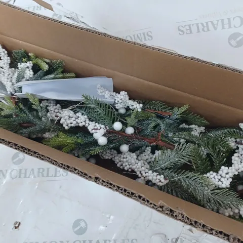 HOME REFLECTIONS 135CM PRELIT BERRY GARLAND WHITE