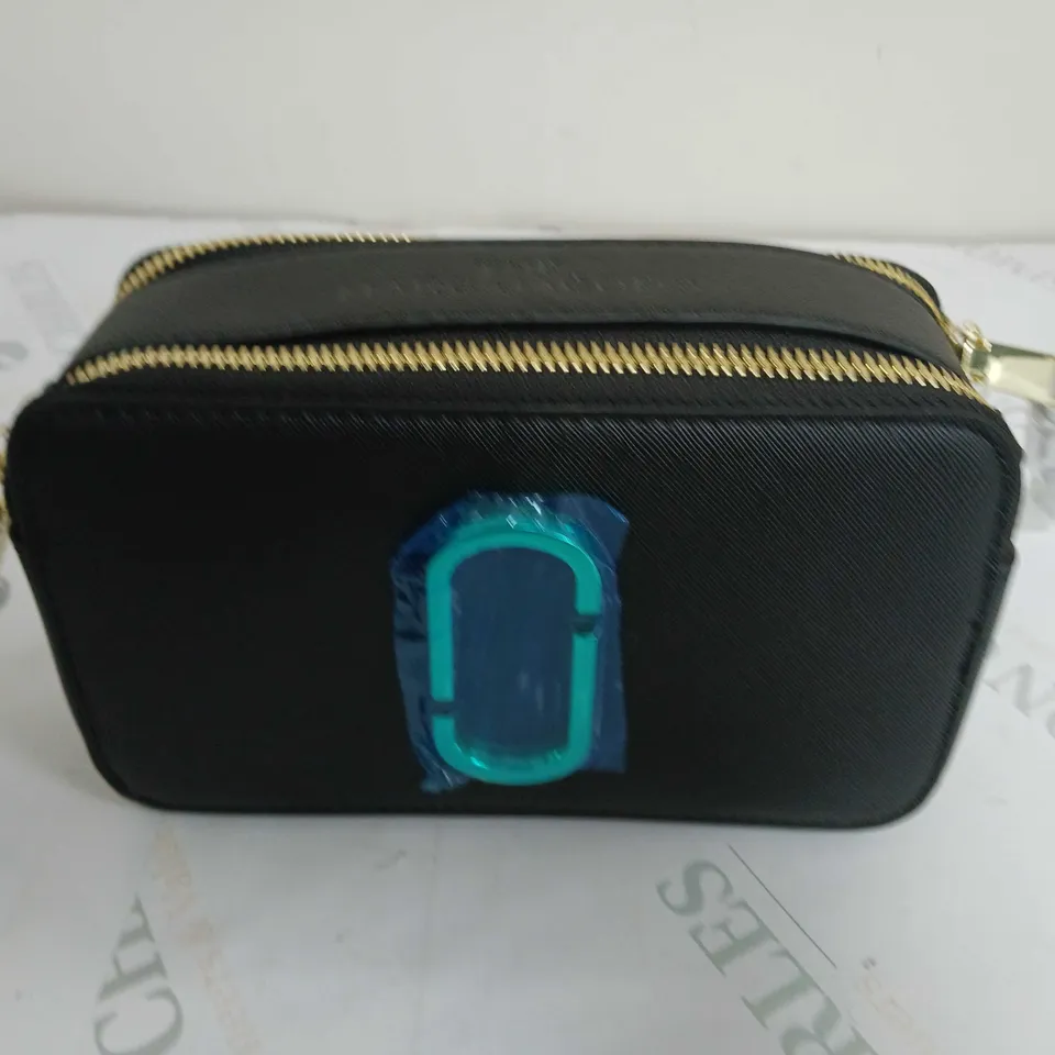 MARC JACOBS SMALL BLACK CARRY HAND BAG 