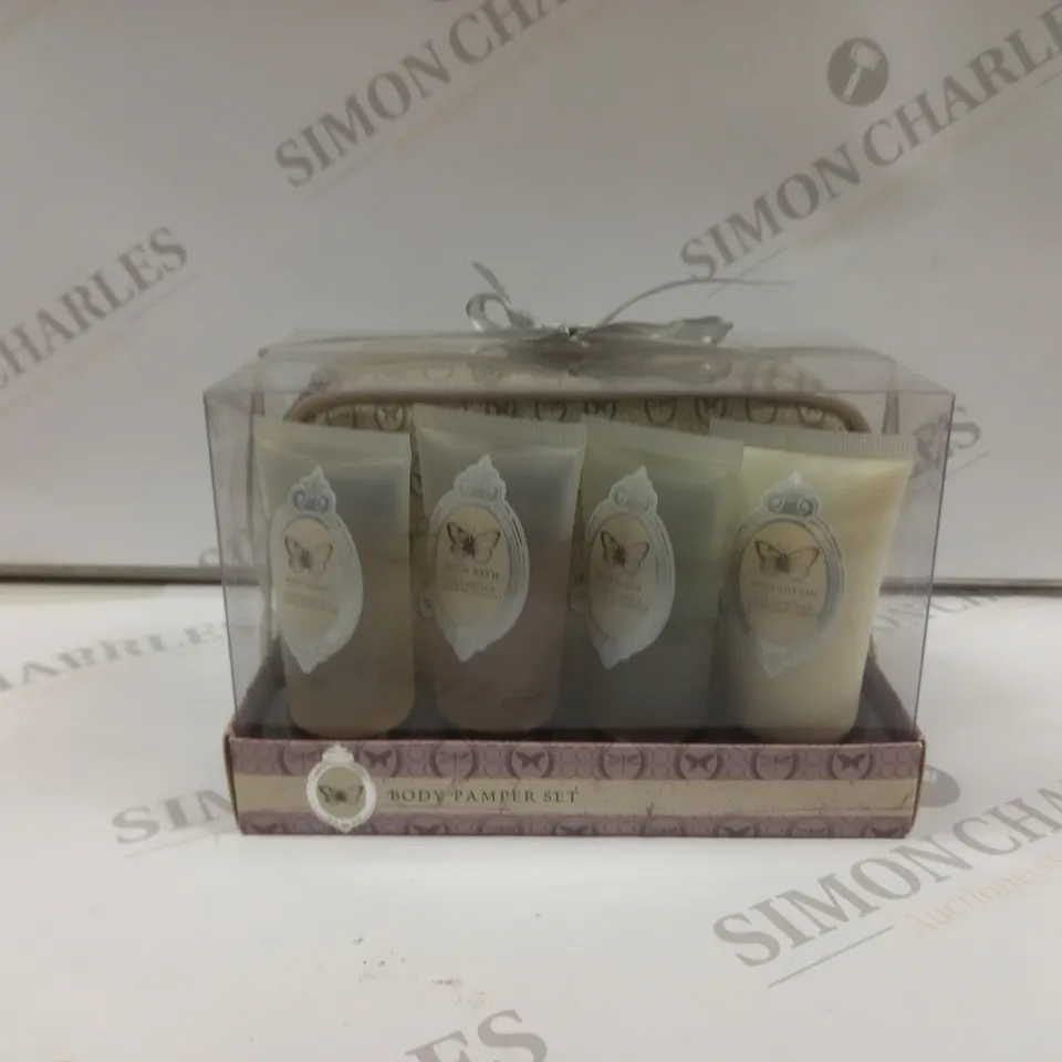 STAR JASMINE & WHITE PATCHOULI BODY PAMPER SET 