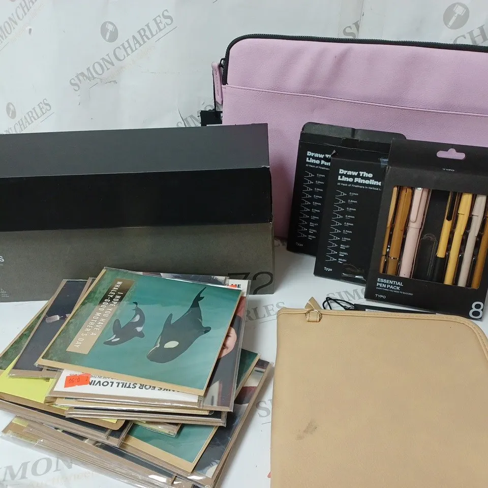APPROXIMATELY 7 COTTON ON ITEMS INCLUDING ARTISTS DUAL NIB MARKERS, LAPTOP SLEEVE, ULTIMATE ORGANISER PENCIL CASE