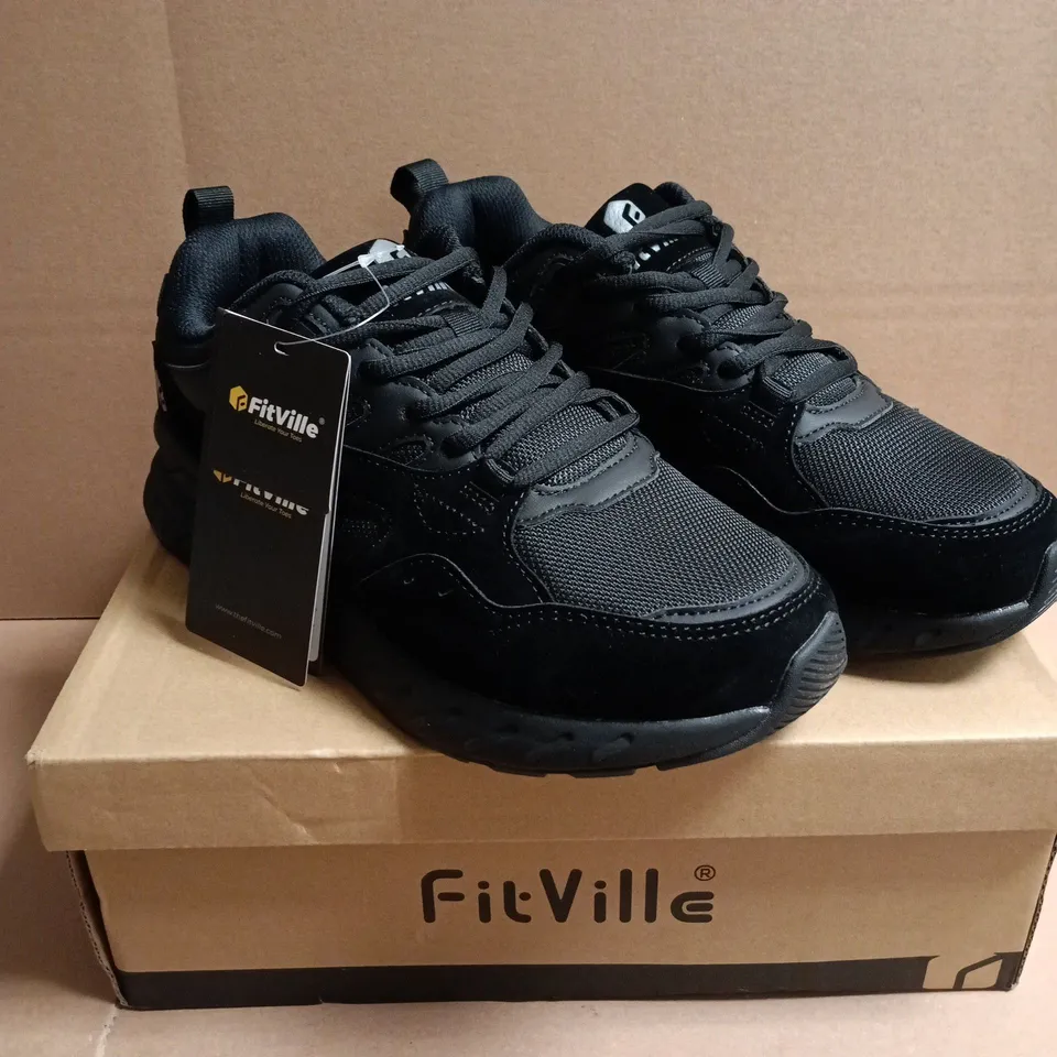BOXED PAIR OF FITVILLE REBOUND CORE V9 WOMEN’S RUNNING SHOES – JET BLACK - UK 7