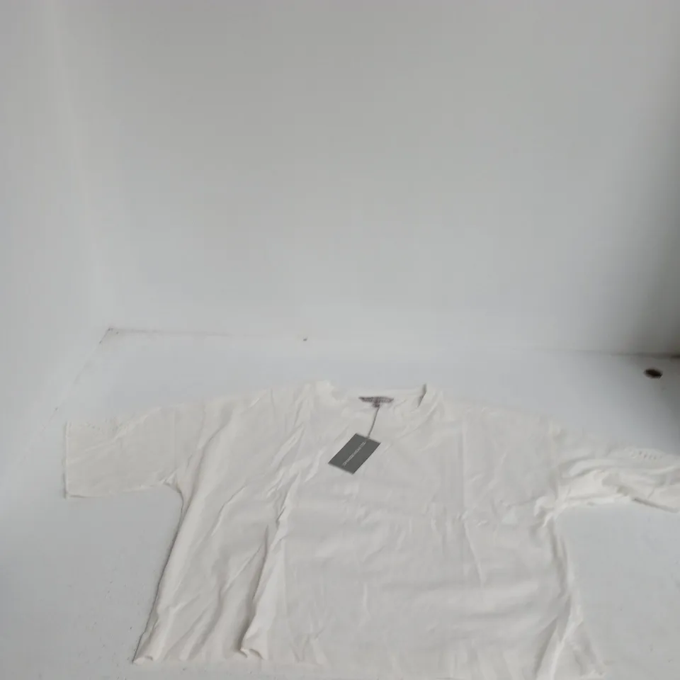 OLIVER BONAS ECRU BRODERIE CUTWORK TEE – UK SIZE 16
