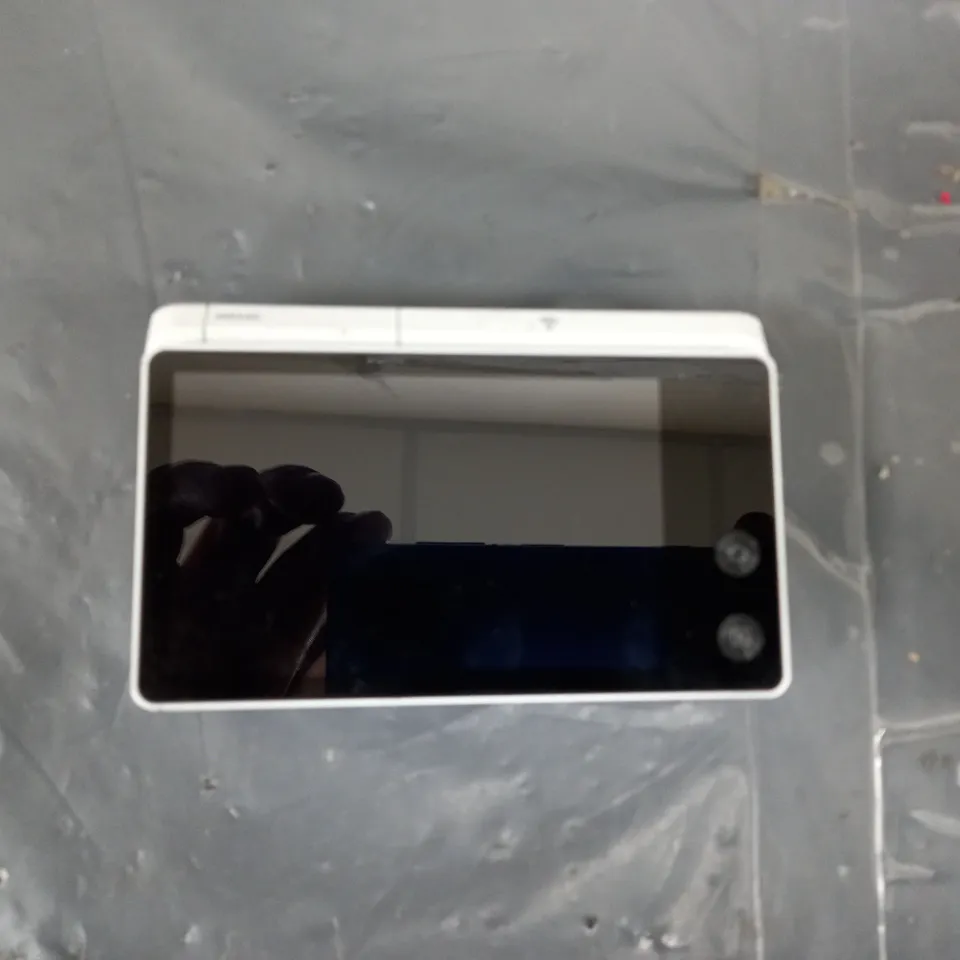 SAMSUNG MV900F 