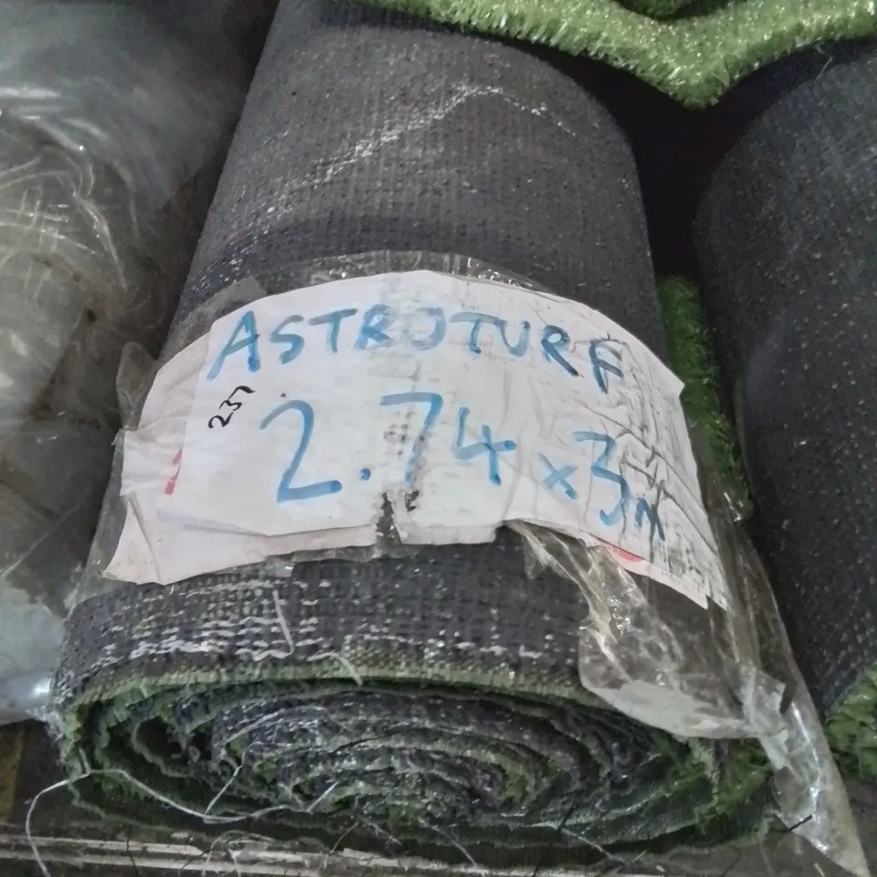 ROLL OF ASTROTURF - 2.74 X 3M