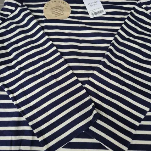 BEYOND NINE BRETON STIPE LONG SLEEVE TOP IN NAVY/WHITE SIZE XS