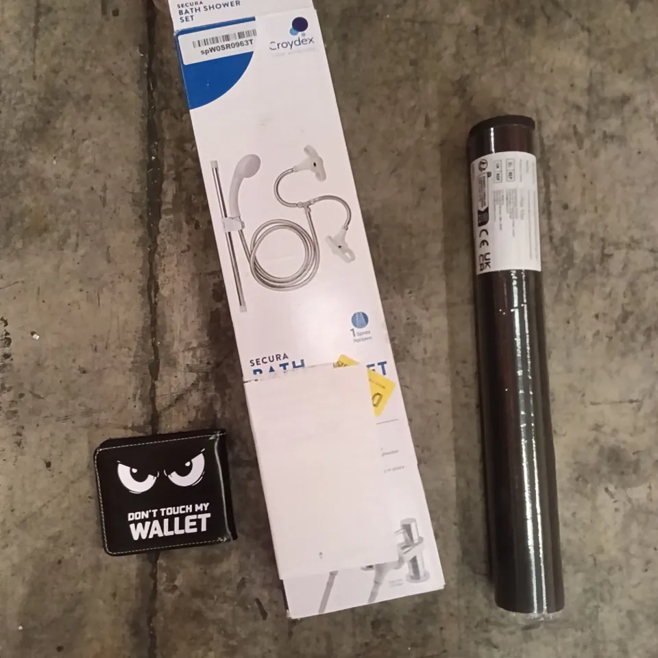 PALLET OF ASSORTED ITEMS INCLUDING - SHOWER SET, COFFEE MAT, WALLET
