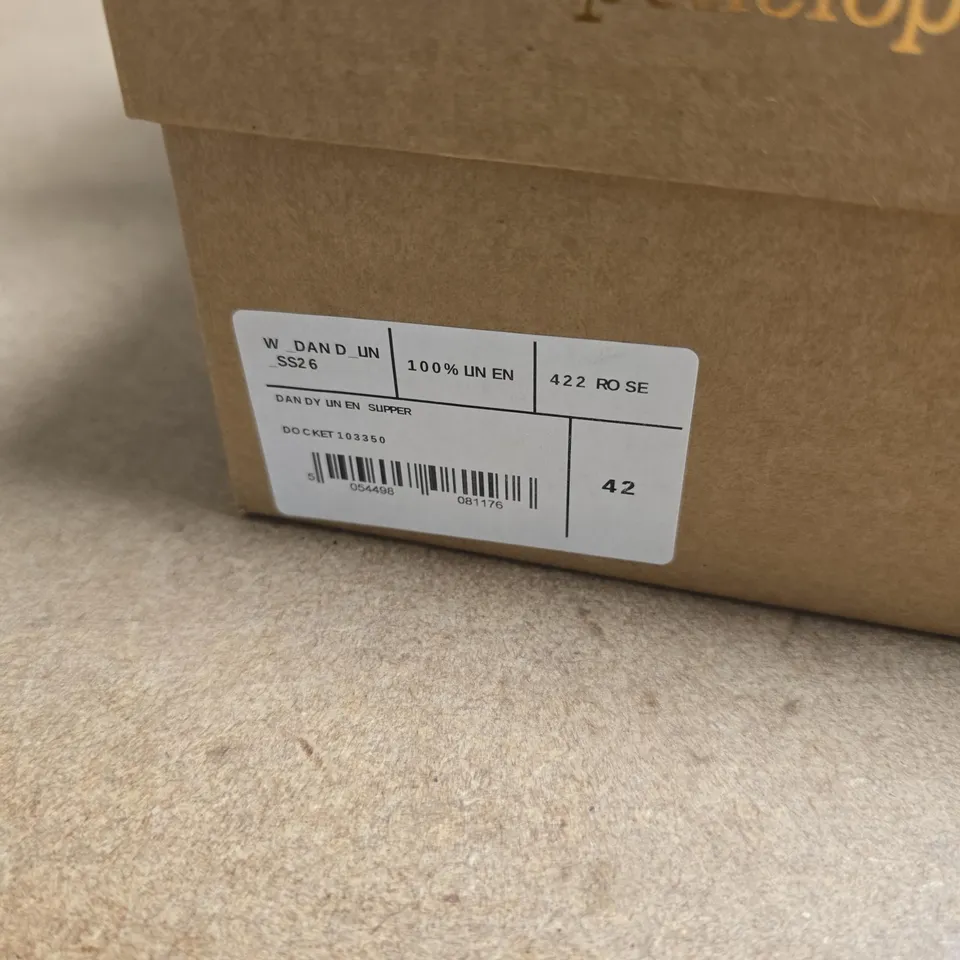BOXED PAIR OF PENELOPE CHILVERS WOMEN'S PINK SUEDE SLIP-ON SHOES UK 8