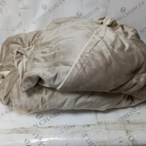 COZEE HOME FAUX MINK & FLEECE DUVET SET - LATTE SIZE KING