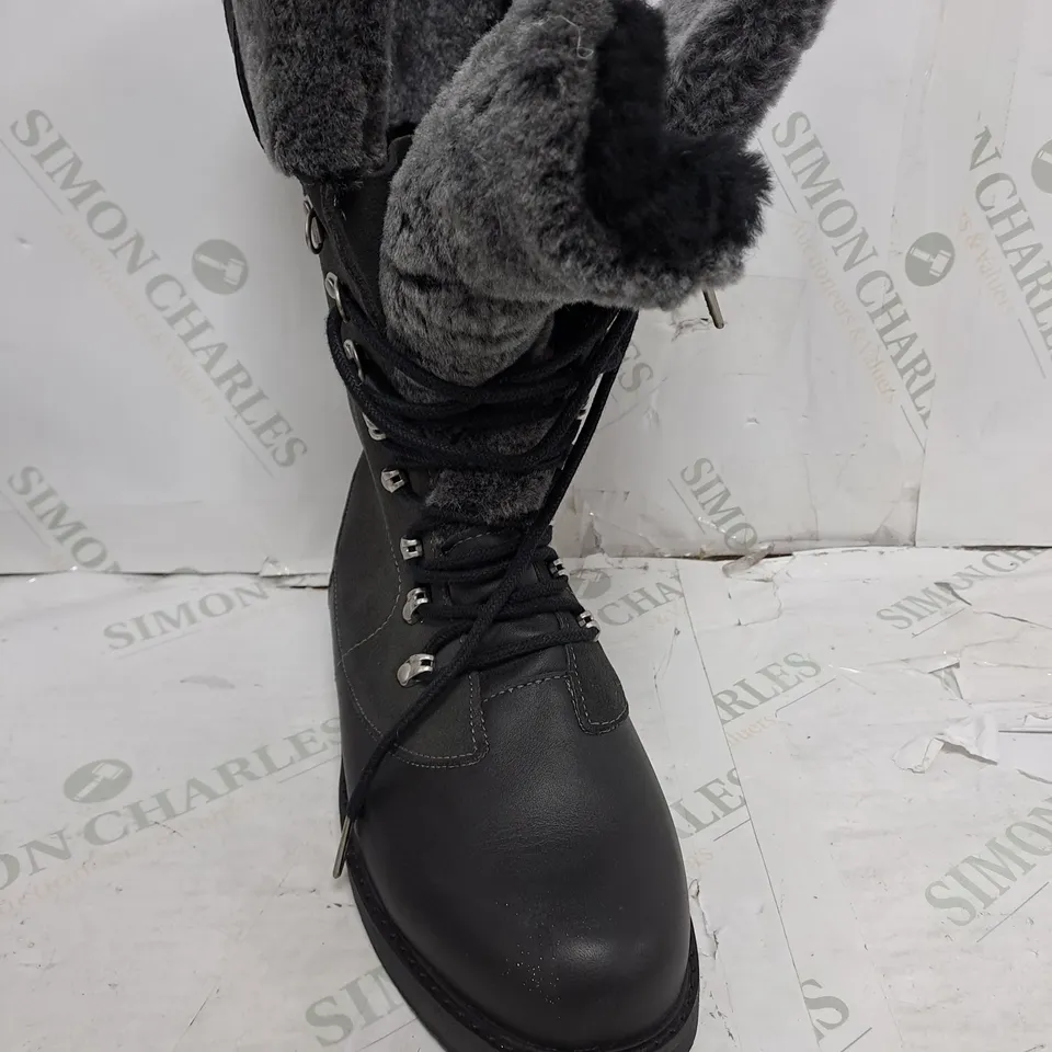 EMU ALL WEATHER ORICA HI WATERPROOF BOOT IN GREY - EU 40