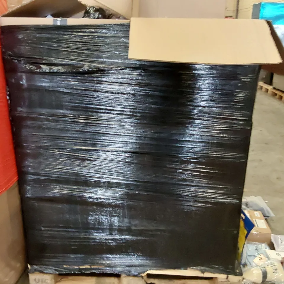 PALLET OF ASSORTED ITEMS INCLUDING: PHONE CASE, BICYCLE CLEANING SET, SUN HAT, TIGHTS, CHRISTMAS DECORATIONS, MENS VELVET BLAZER, GLASS TEE LIGHTS, GLOBE SOLAR LIGHTS