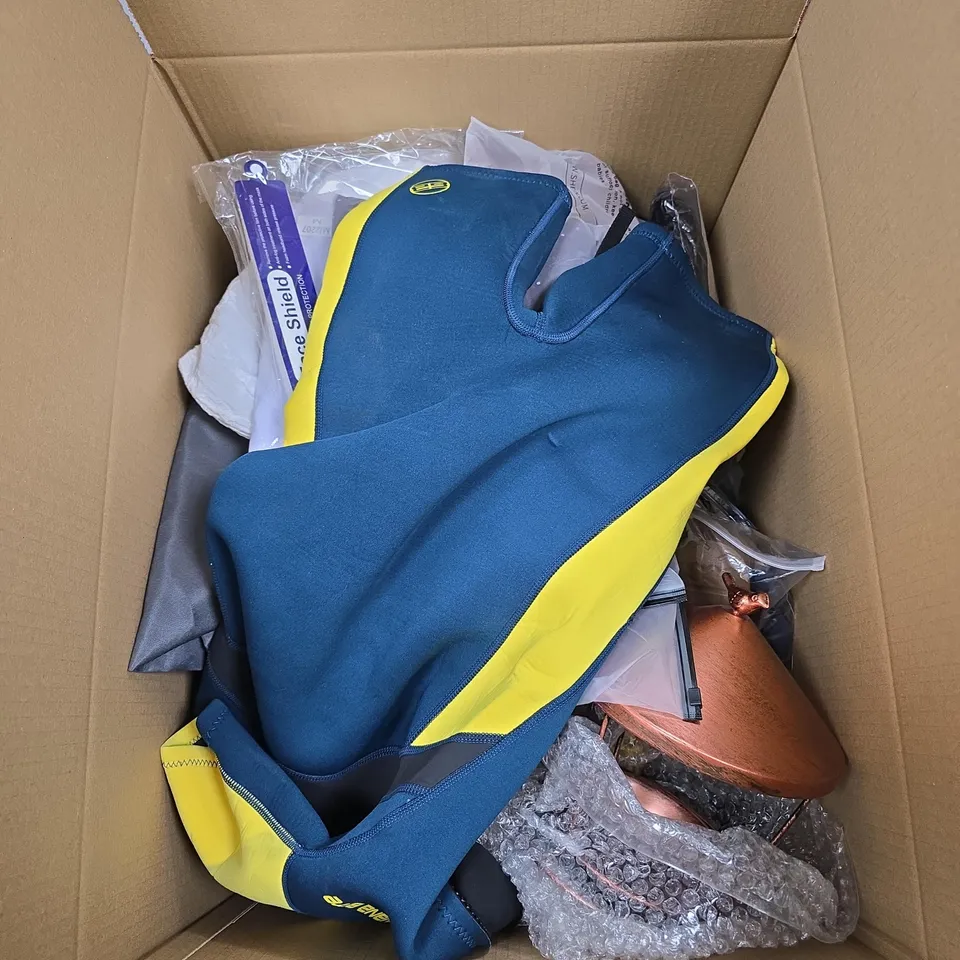 BOX OF APPROXIMATELY 10 ASSORTED ITEMS INCLUDING A FACE SHIELD, A HAIR CLAW CLIP AND A BIRD FEEDER