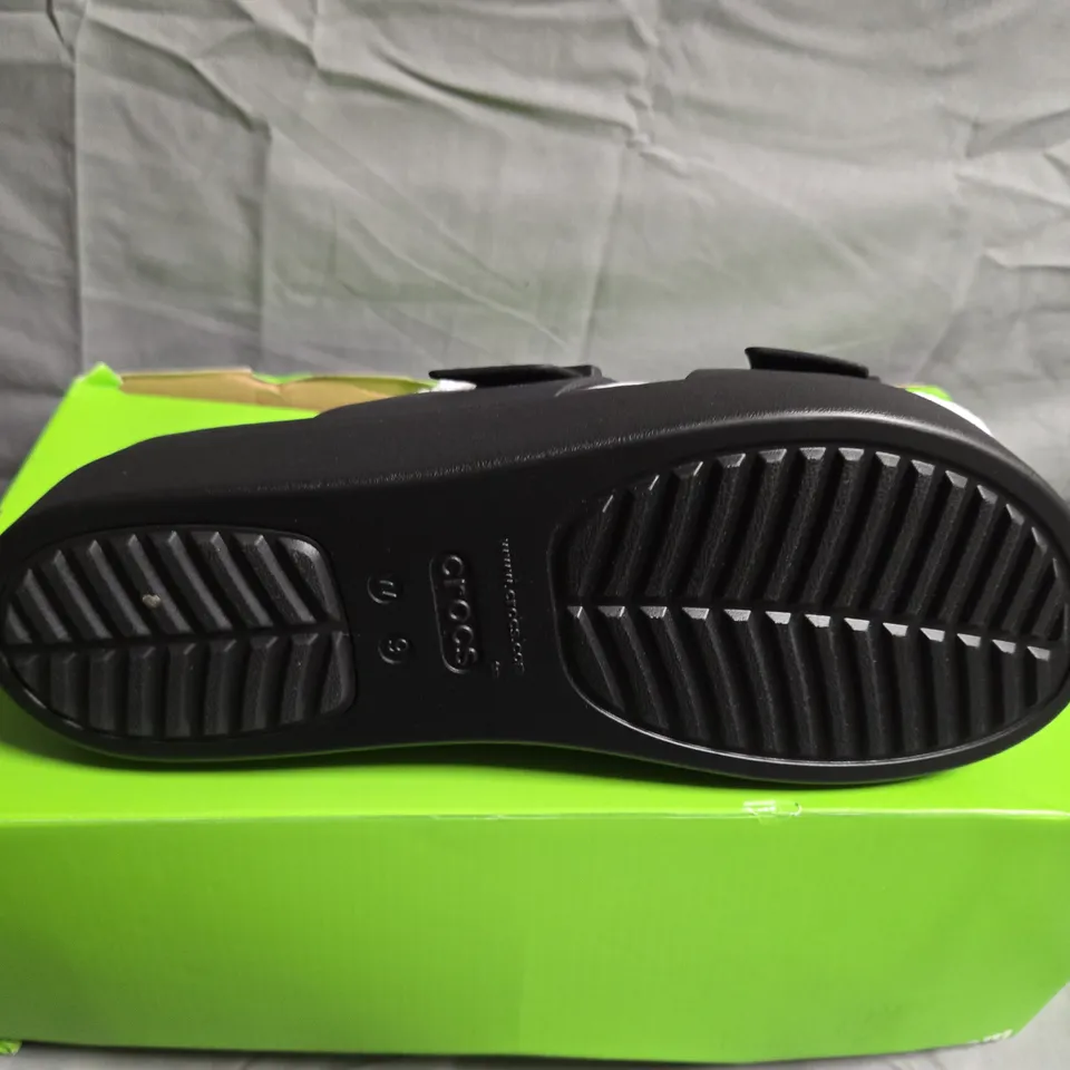 BOXED PAIR OF CROC BROOKLYN BUCKLE CLOGS - UK SIZE 7
