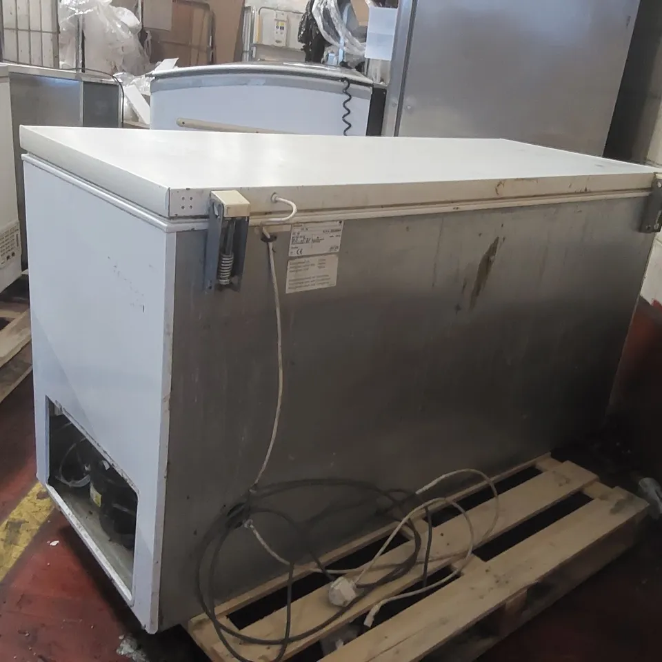 SCANDINOVA HCF168 CHEST FREEZER