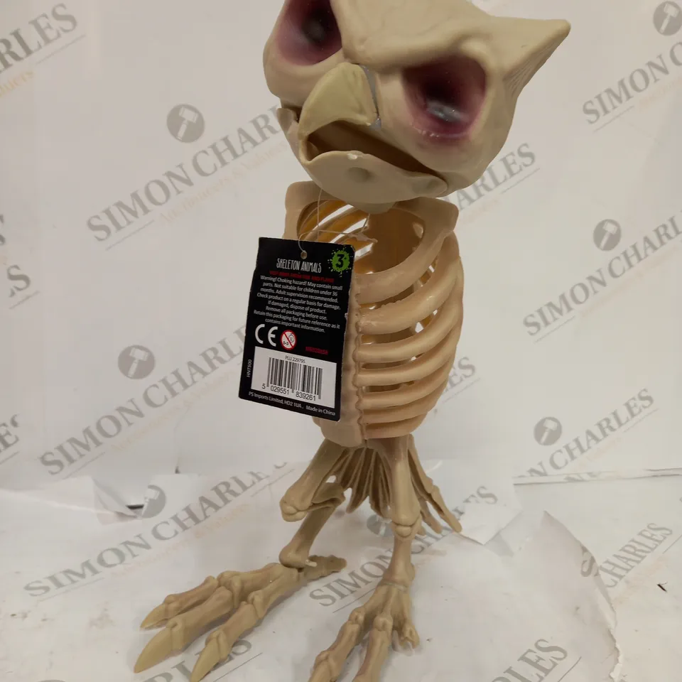 SKELETON ANIMAL AND 4 X VAMPIRE KITS 