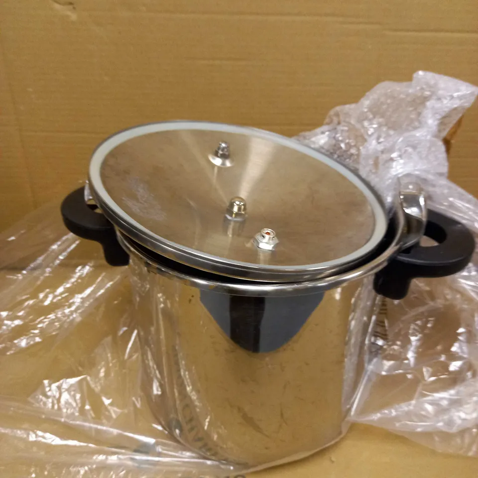 MONIX PRESSURE COOKER 